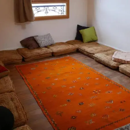 Nyaraló Chaleureuse Maison Avec Jacuzzi