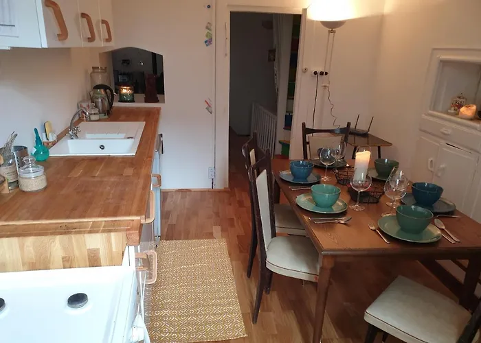 Chaleureuse Maison Avec Jacuzzi بيت للعطل